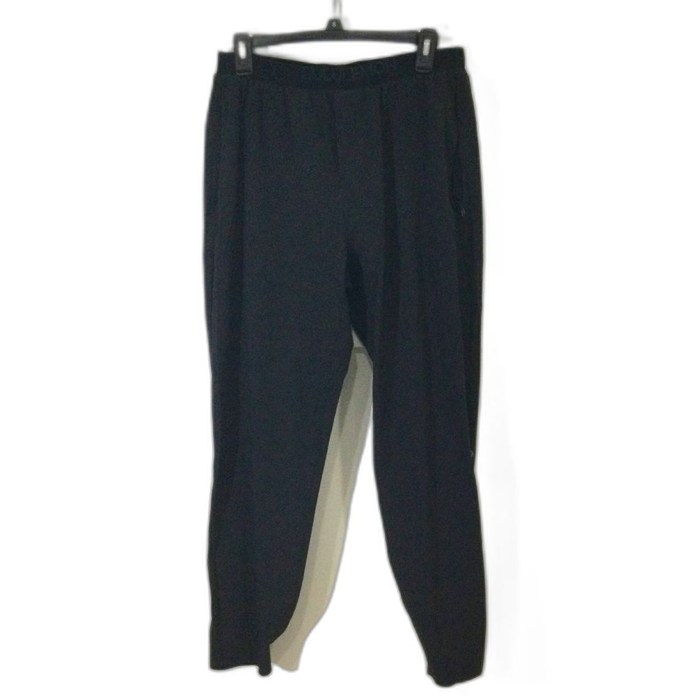 Lululemon Men’s Tapered Leg Athletic Pants. Size Large Color Black LM5AFPS
